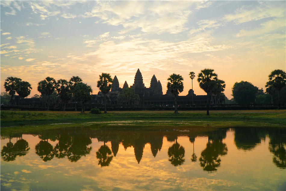 柬埔寨：吴哥窟，吴哥神庙至尊、高棉文明典范