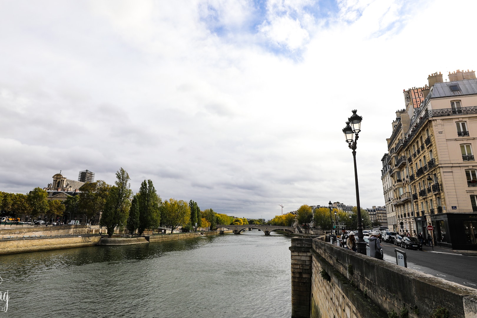 周杰伦歌声中塞纳河畔左岸咖啡，那是一代代生活在巴黎的文艺所在