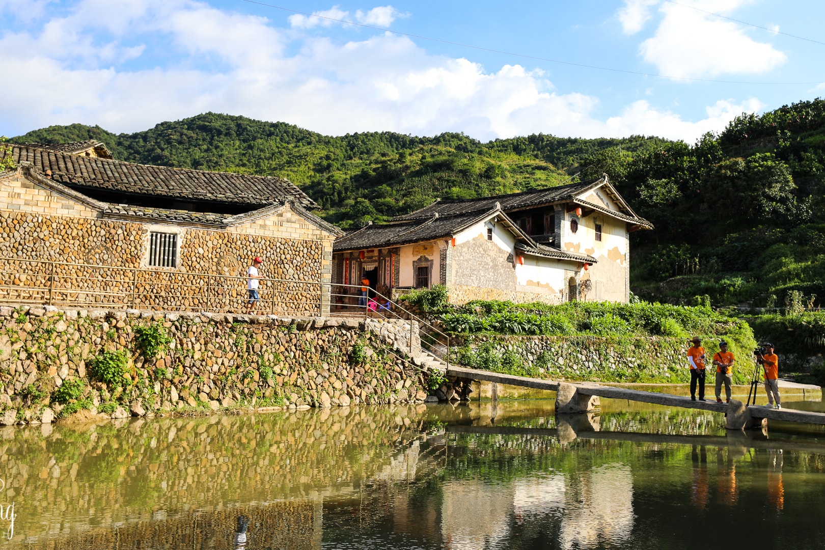 青山绿水、田园风光的潮州永善村， 客家土楼600年屹立不倒