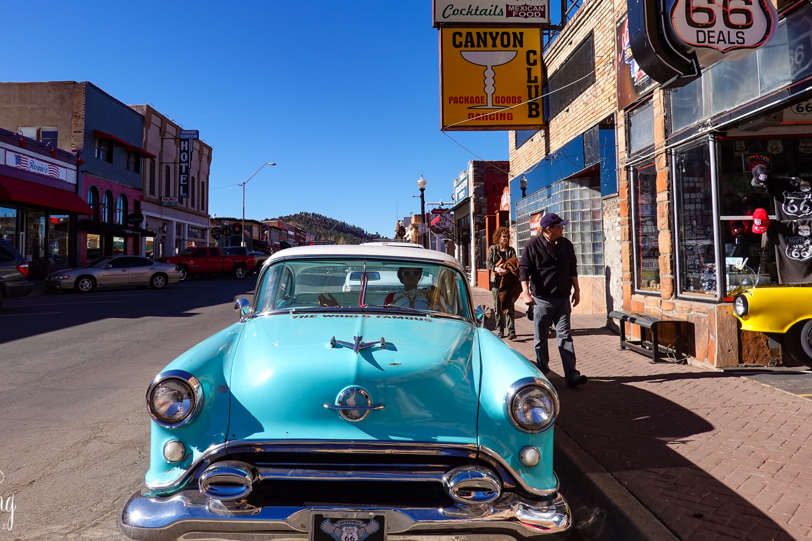 美国西部威廉姆斯小镇，商家借66号公路的余热开店，成游客打卡点