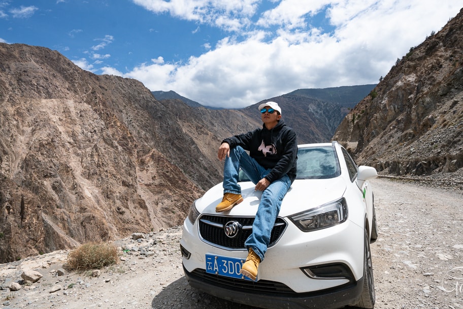 自驾去雨崩，路上崎岖多弯，依然让人无法割舍的前路漫漫