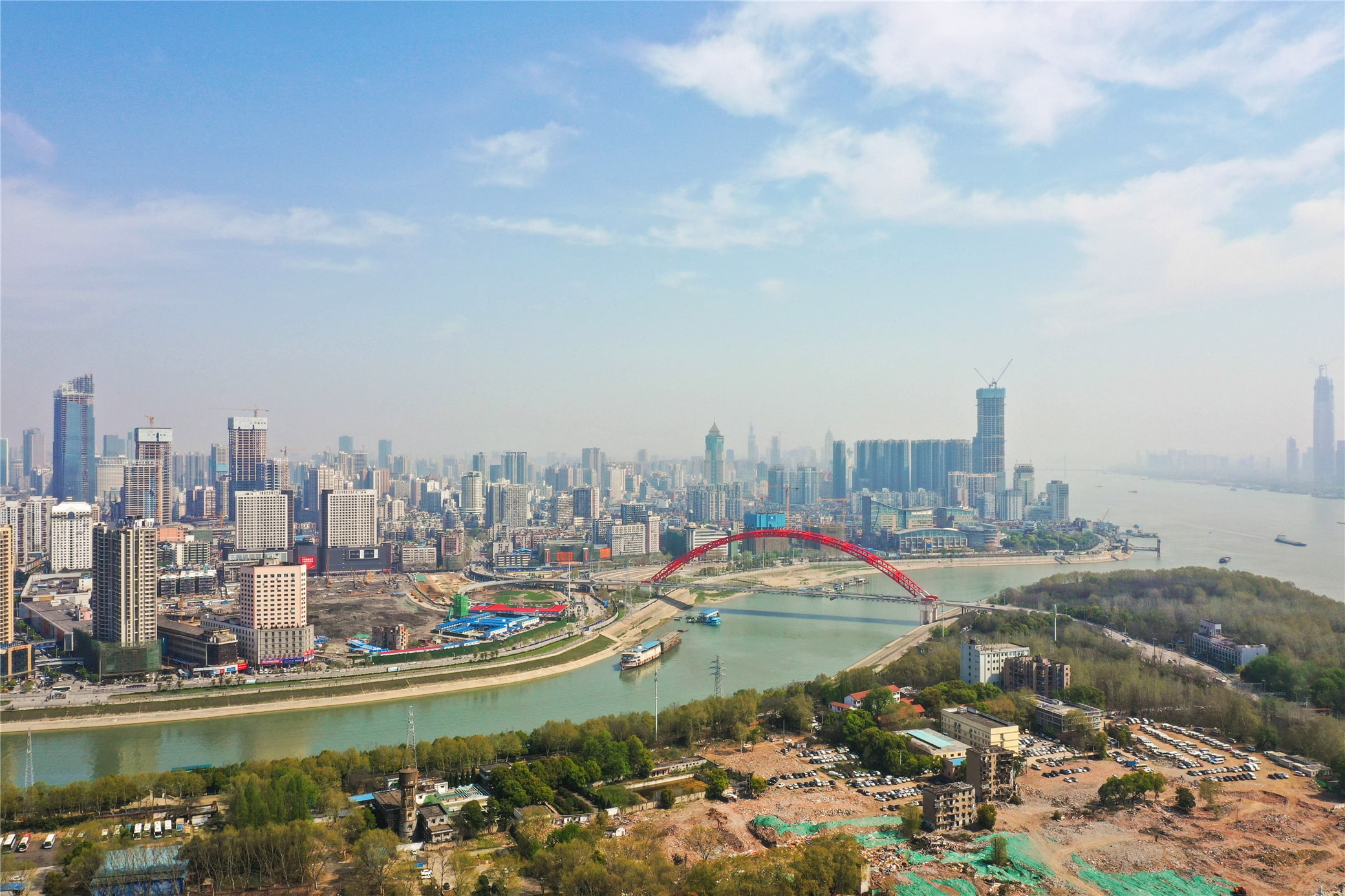 为什么说武汉是一座英雄城市？