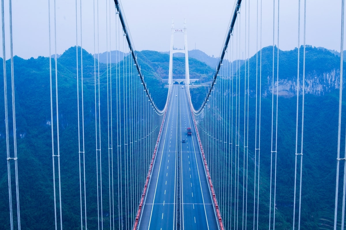 空中的奇迹！中国湖南矮寨大桥，美若云端天梯，湘西美景尽收眼底