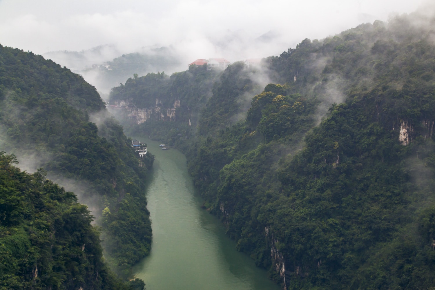 湖北最壮丽风光西陵峡，看千帆飞驰，绮丽如画，你去过吗