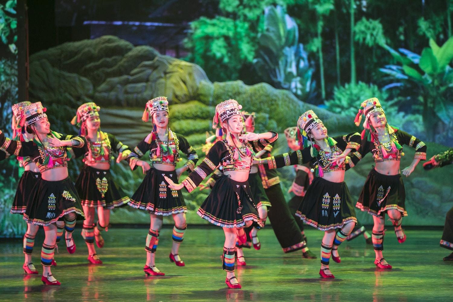 中国最适合养老的4个城市，退休后带上老伴儿去住，享受惬意时光