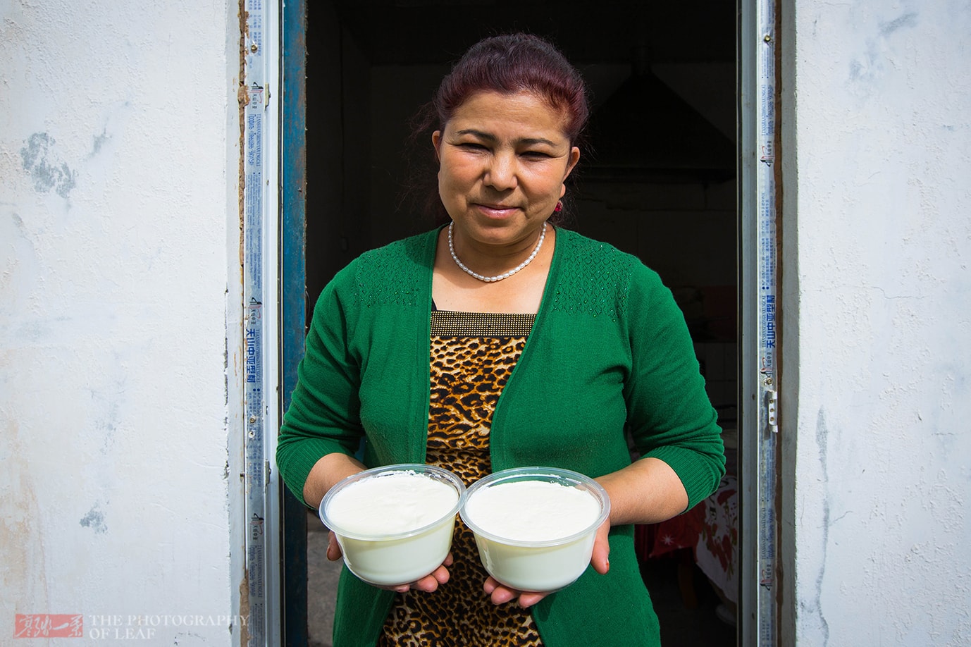 中国最好的酸奶在新疆这个小镇，用古老手艺制作，一大碗才卖4元