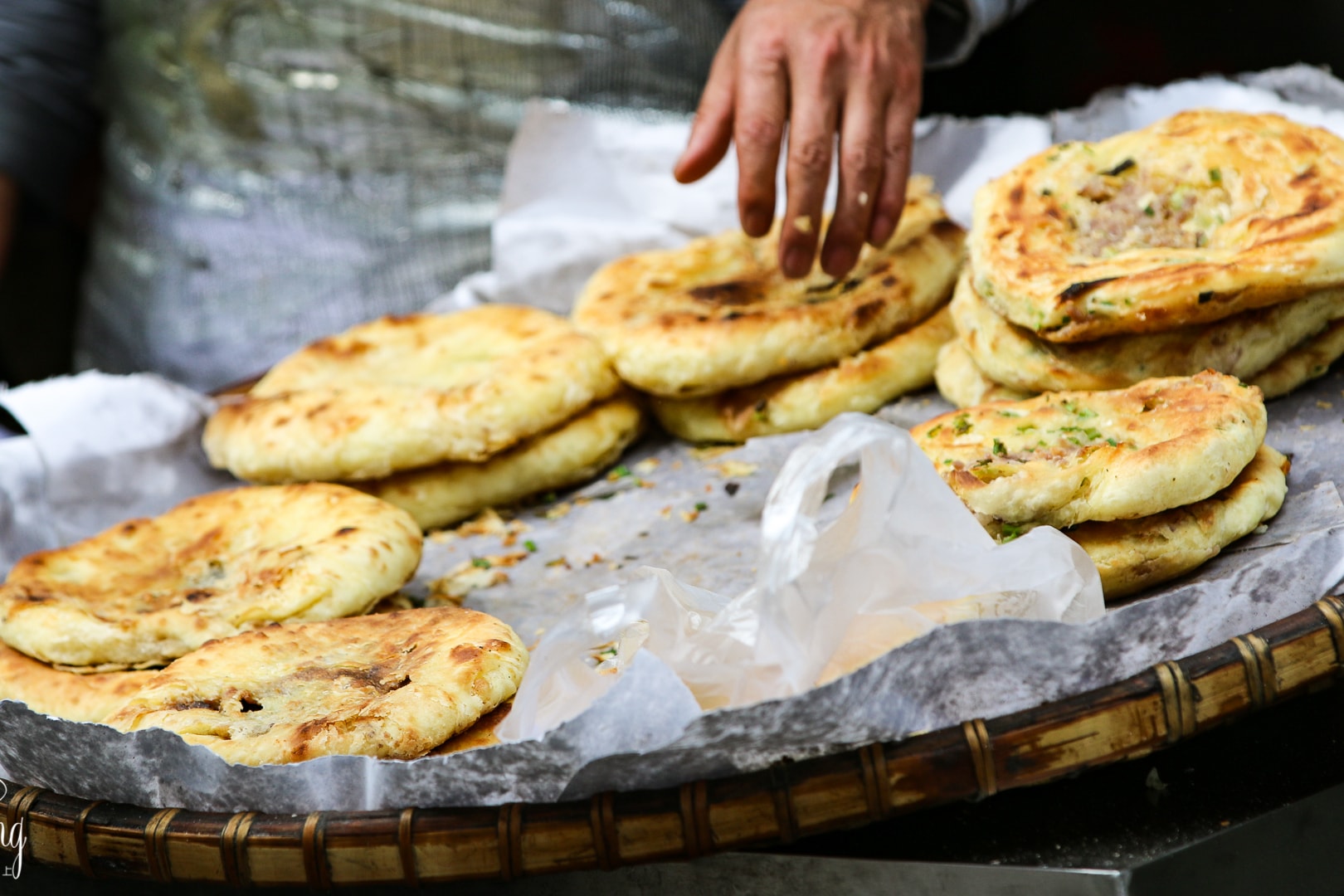 20元一个的喜洲粑粑，是来大理喜洲古镇的必吃美食，你会选择吗