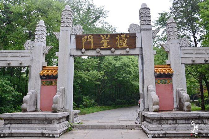 南京第一处世界文化遗产，历经600多年，是踏青赏花的好地方