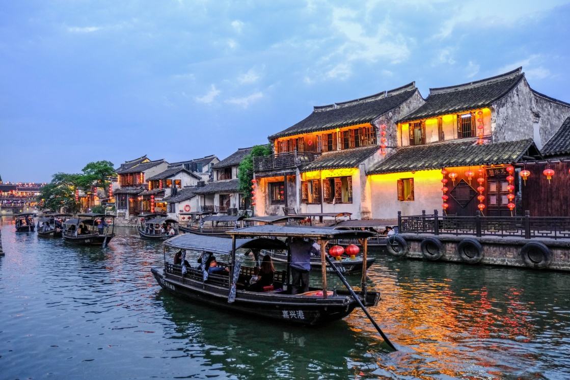浙江最富裕的三个小县城，义乌只能排第二，第三个意想不到