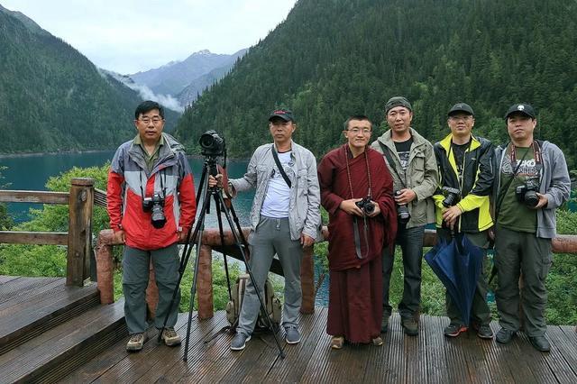 自驾远方：走川西进西藏，看看当年我和小伙伴们是怎么玩的？