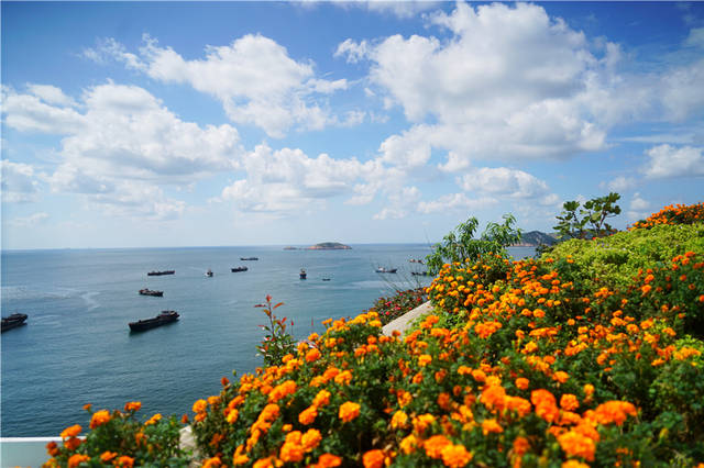 浙江嵊泗最壮观的景点，悬崖绝壁、惊涛拍岸，小朋友却可轻松走完