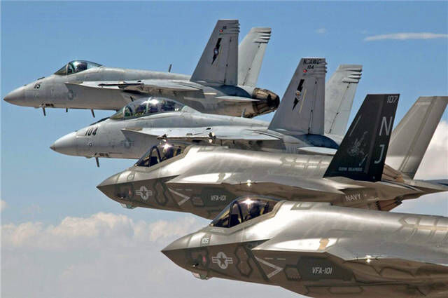 俄将向白俄部署S-400，美五代机成靶子，波兰警告别让战争临近