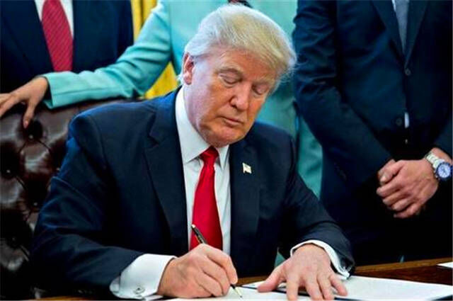 拜登就职总统！特朗普在白宫刚留字条，就和助手商讨组建新政党