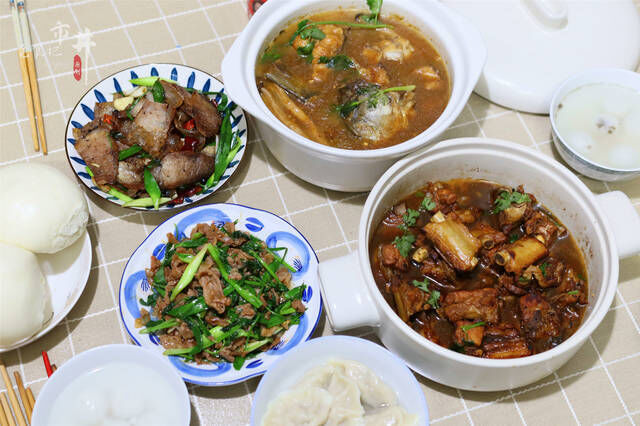 河南一家6口晒元宵节家宴，4道“硬菜”足够吃，不浪费拒绝假精致