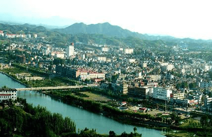 河南南阳这个县，明明交通非常便利，经济发展却非常缓慢