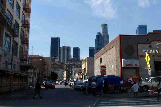 洛杉矶市中心的贫民窟，人们的平均寿命仅为48岁