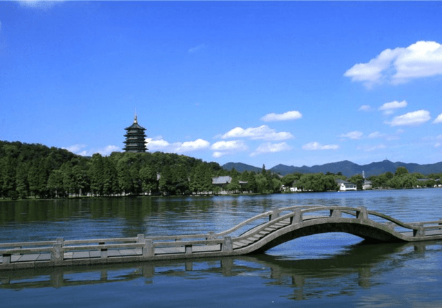 浙江的这处景点火了，如今正值赏花郊游好时节，拍照打卡好不惬意