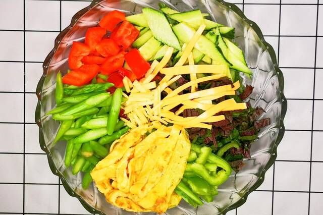 炎炎夏日凉拌菜你吃对了吗，我家这样吃，解暑又健康