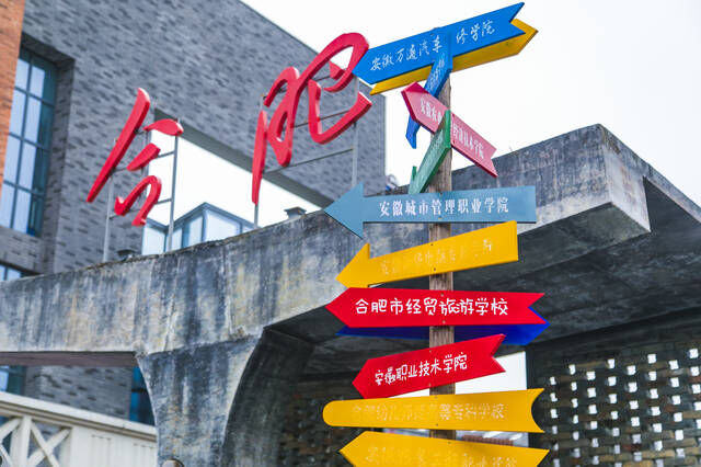 中国崛起最快的省会城市，超越深圳与武汉齐名，你知道是哪里吗？