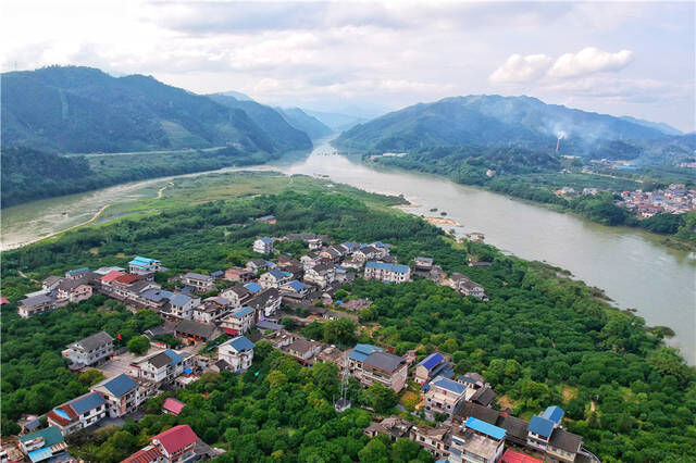 广西发现一个水上古镇，400年历史，仅1.6平方公里，宛若世外桃源