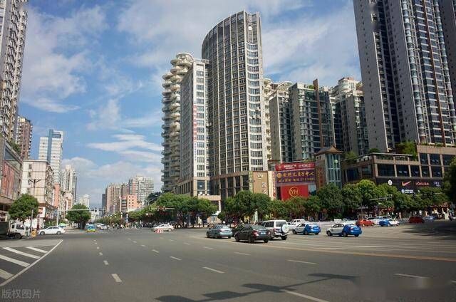 中国夏天最舒服的城市，连风扇都不用开，晚上睡觉要盖被子