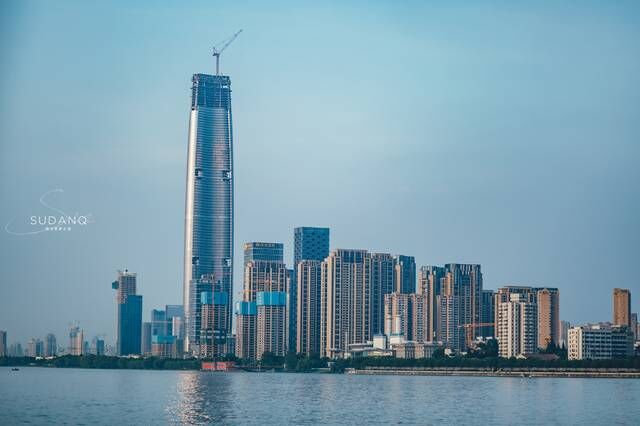 武汉这座大楼最终没有超越上海中心大厦！高475米，令武汉人惋惜
